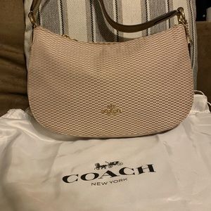 Brand New Authentic Coach swinger bag w/dust bag!